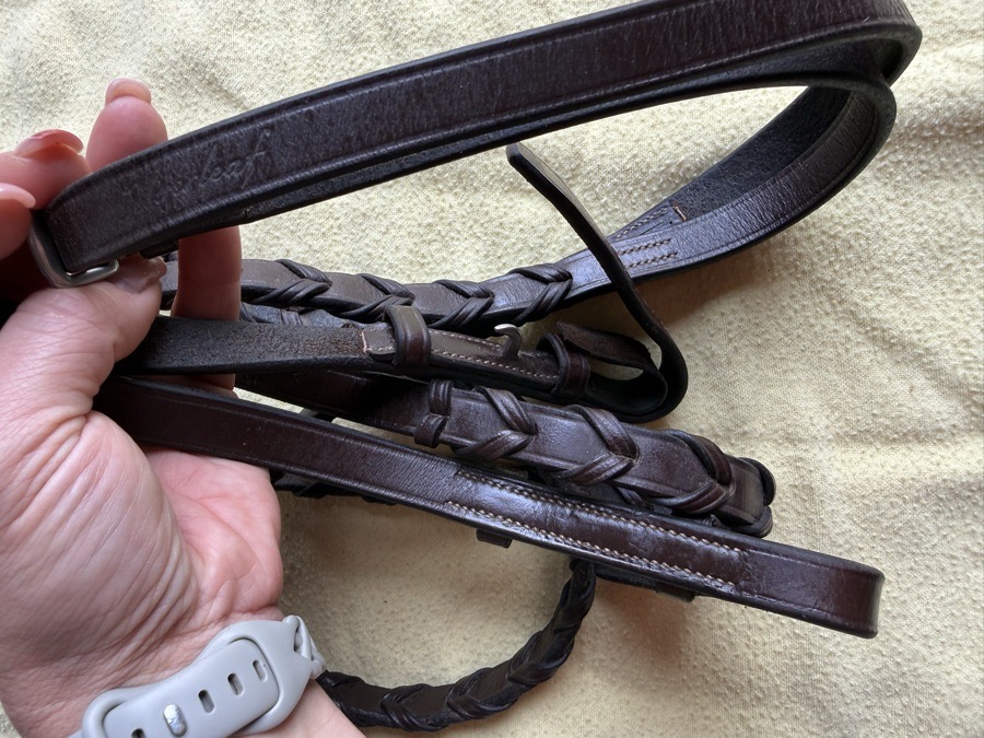 56” brown Silverleaf by Toklat laced reins