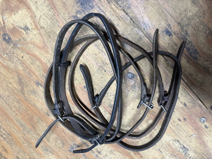 lot of flash straps