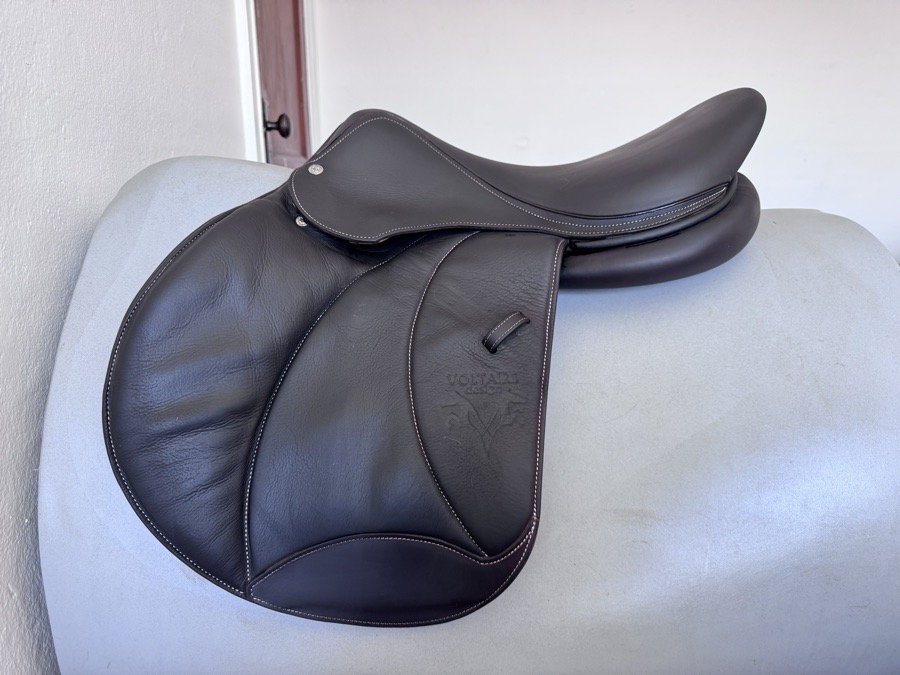 17.5” 2020 Voltaire Stuttgart PRO Saddle - 3A - Full Buffalo - Flawless!