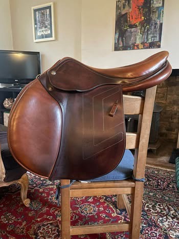 Renaissance Prestige Saddle