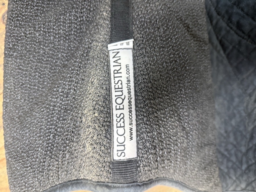 Success Equestrian Deluxe Cross Country Monoflap No-Slip Saddle Pad