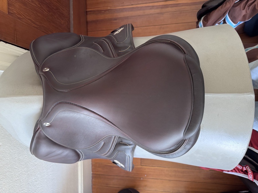 17” CWD SE29 2Gs Saddle - 3L - Full Buffalo - MINT!