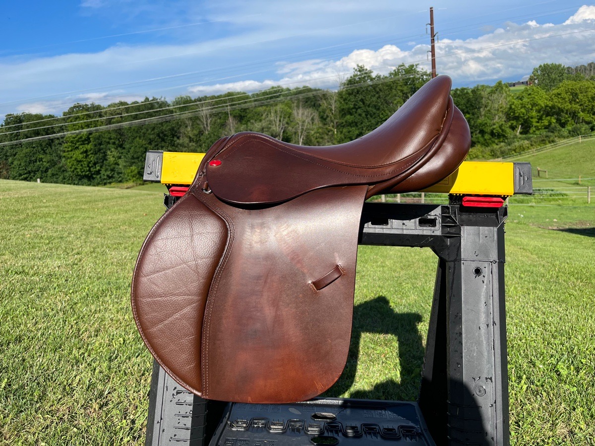 17” Duett Allegro EXTRA WIDE jump w/ hoop tree & wool flocking
