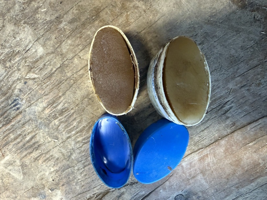 Sadl-Tite grip sticks