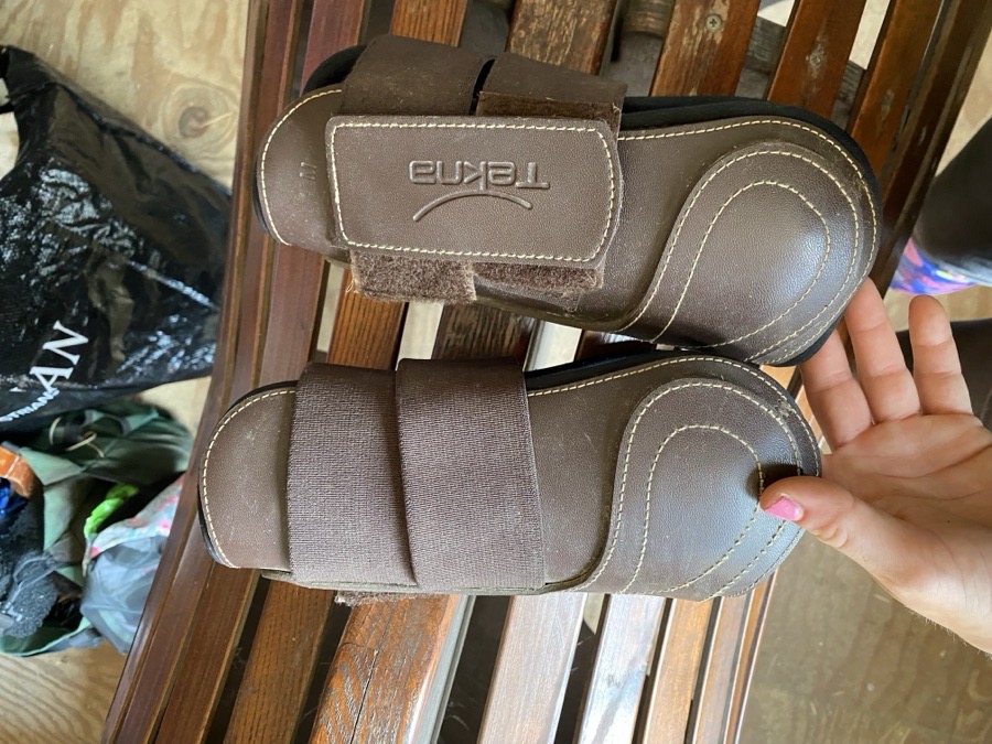 Tekna open front boots