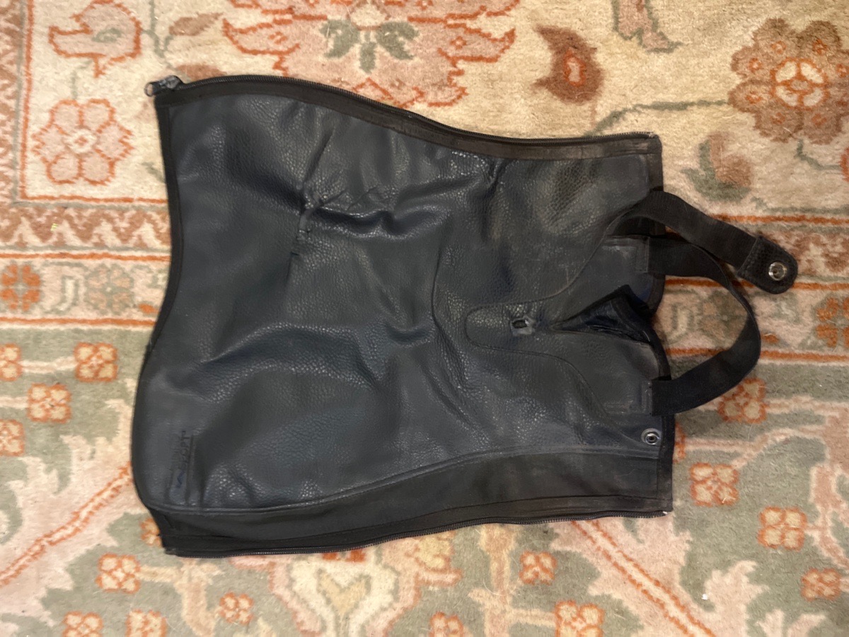 Ridding sport half chaps
