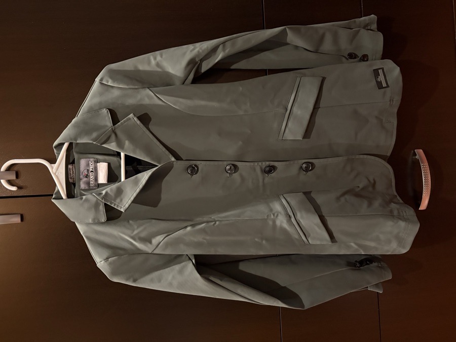 Grand Prix women’s four-button show coat in sage/earth green