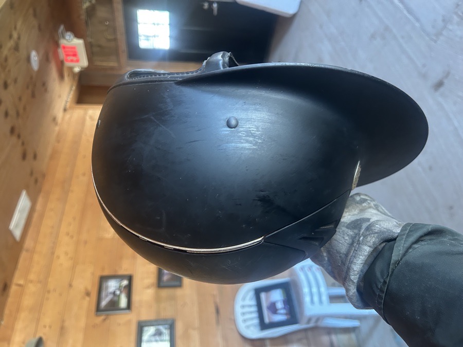 Wide brim Avance One K Helmet with rose gold detailing