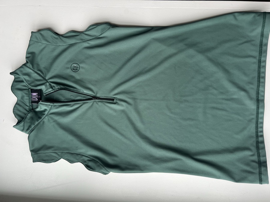 The dappled macaroon sleevless scalloped shirt