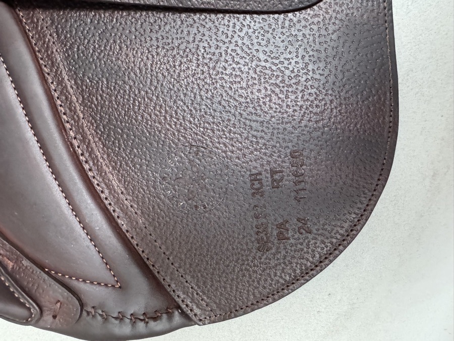 17.5” 2024 CWD SE38 Hunter Mademoiselle 2Gs Saddle - 3CH - Full Buffalo