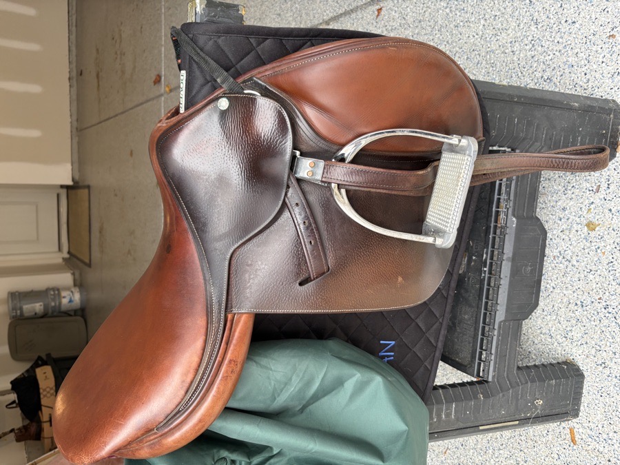Butet 17” 2.5 Flap Saddle