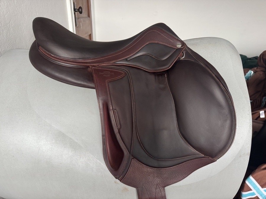 18” 2024 Devoucoux Chiberta Lab Monoflap Saddle - 3AR - Full Buffalo