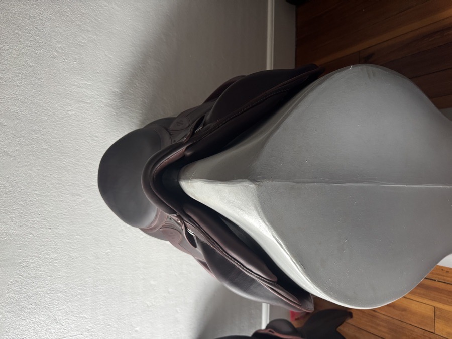 18” 2024 Devoucoux Chiberta Lab Monoflap Saddle - 3AR - Full Buffalo