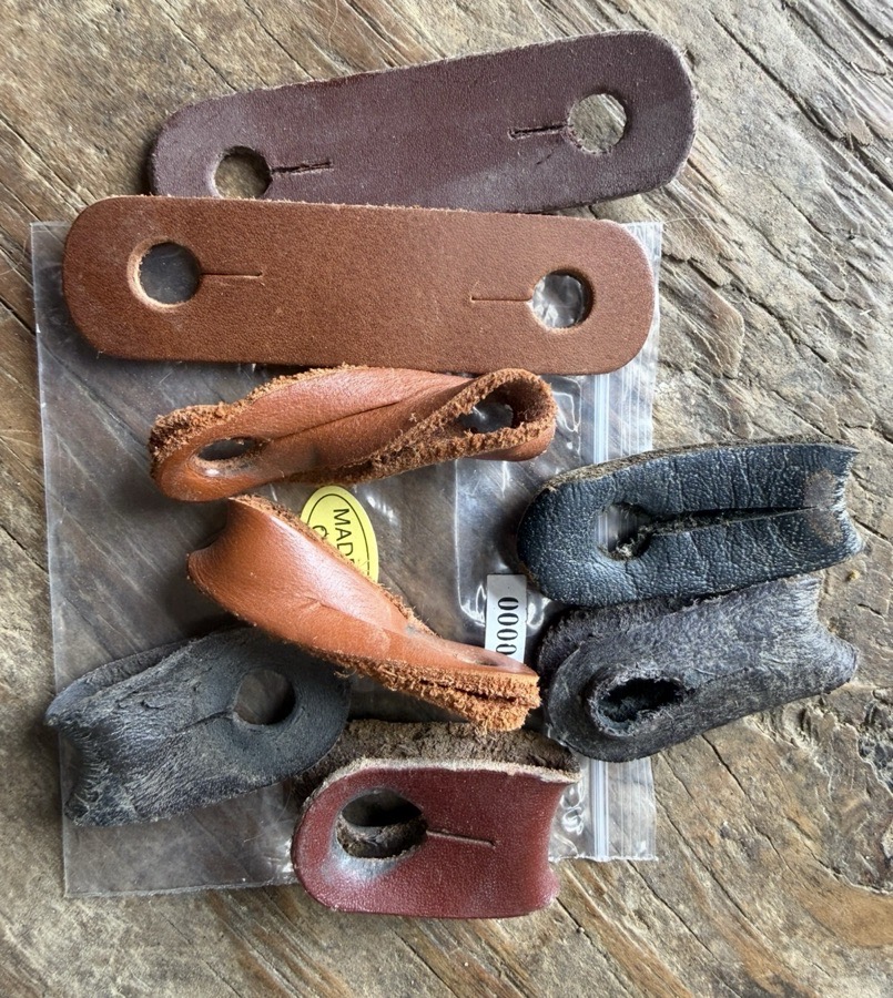 Lot of peacock irons tabs