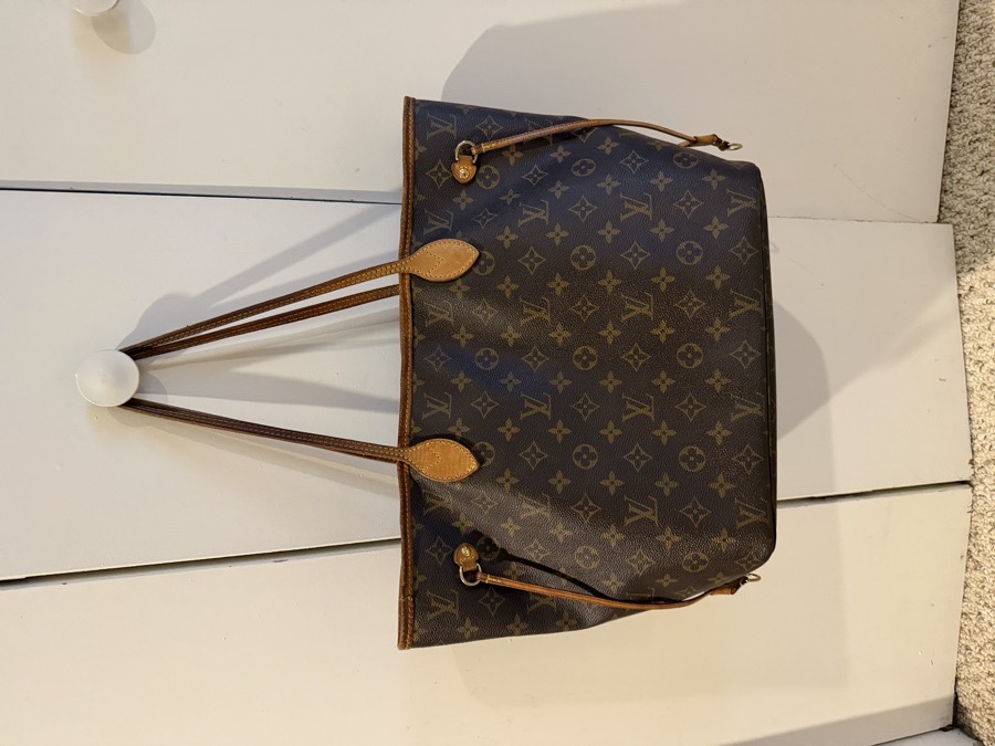 Louis Vuitton Neverfull Monogram Canvas Tote size MM