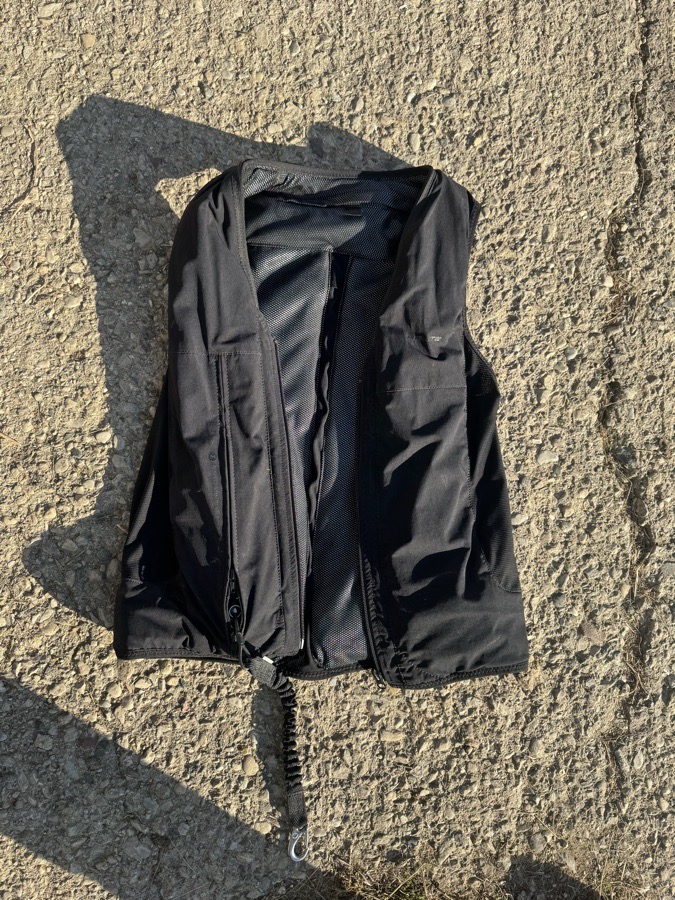HELITE Equestrian Air Vest size Small Tall