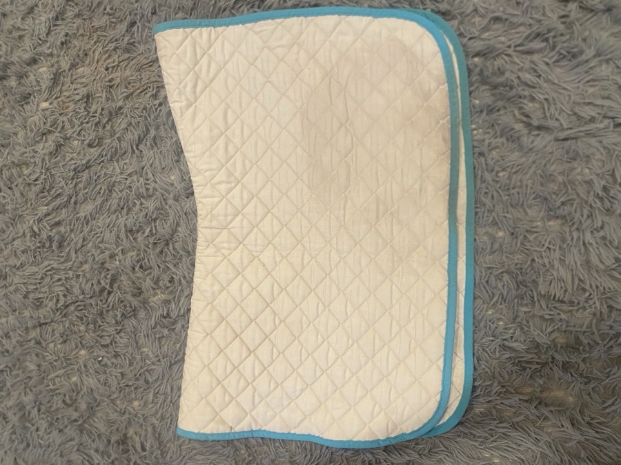 White ogilvy half pad