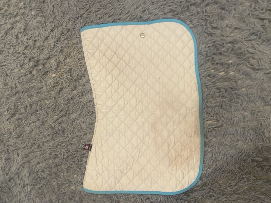 White ogilvy half pad