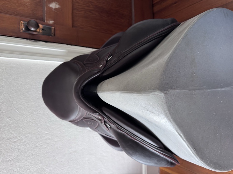 17” 2021 Devoucoux Chiberta Lab Monoflap Saddle - 1AA - Full Buffalo