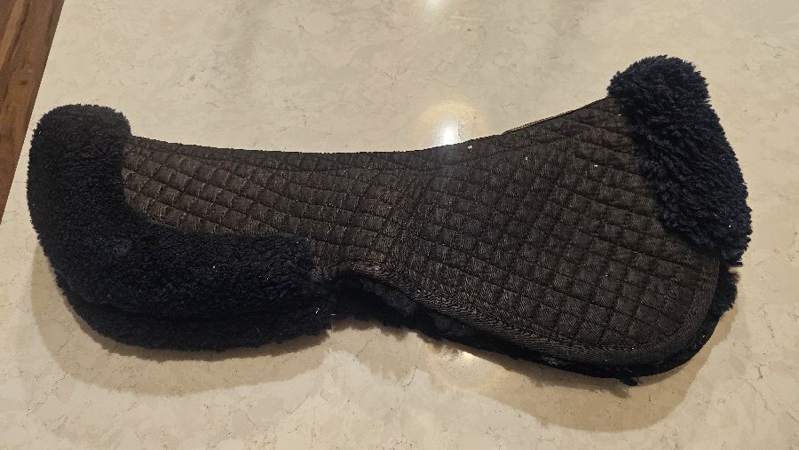 Roma Quilted Sheepskin Half Pad - Black- 18"