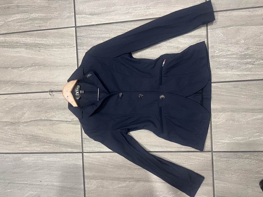 AA Platinum ‘Motionlite’ Showcoat in Navy - Women’s XS