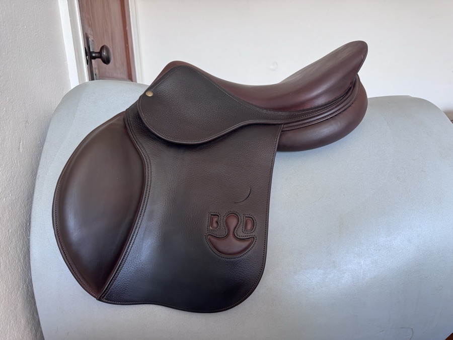 17.5” Bruno Delgrange Partition Saddle - 2019 - 4A - Grained Buffalo - Stunning!