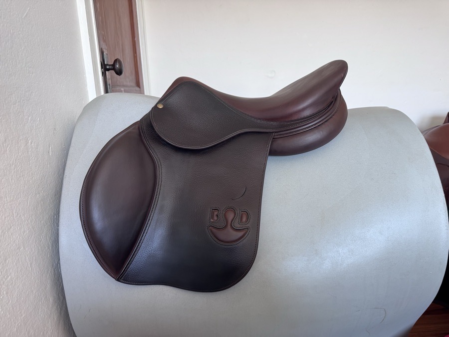 17.5” Bruno Delgrange Partition Saddle - 2019 - 4A - Grained Buffalo - Stunning!