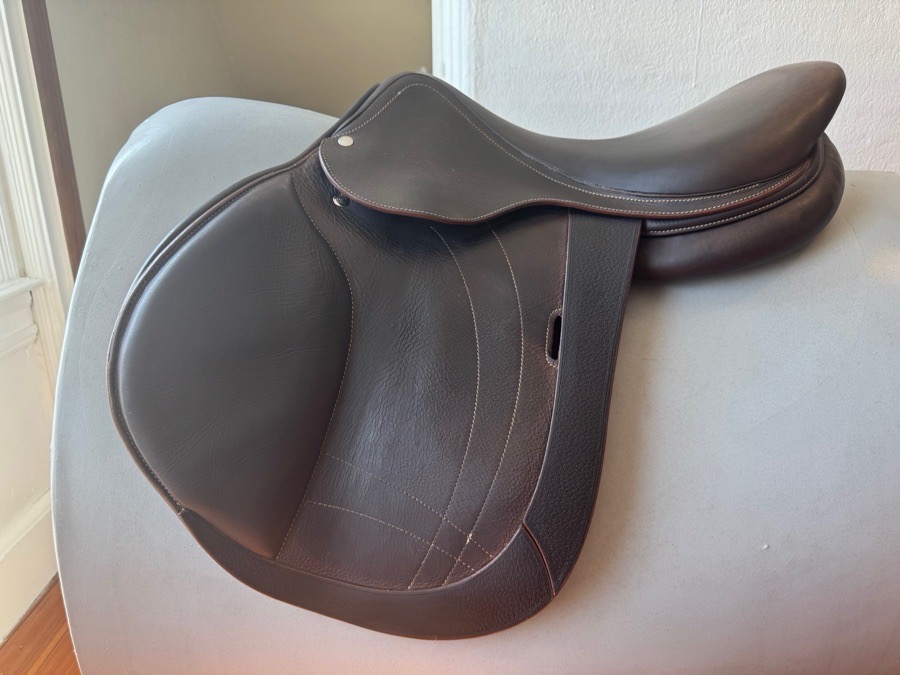 17.5” 2022 Arion Atlas Saddle - Full Buffalo - 2A