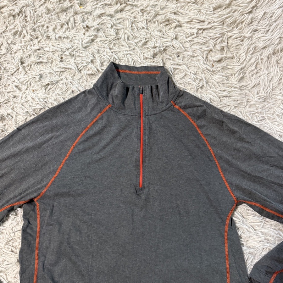 Women’s Medium Grey Cloudveil Long Sleeve Athletic Polo Shirt. Good Condition.
