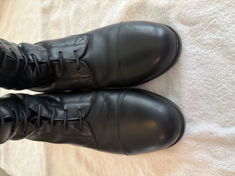 ARIAT Boots 9 Slim Calf Medium Height Contour II