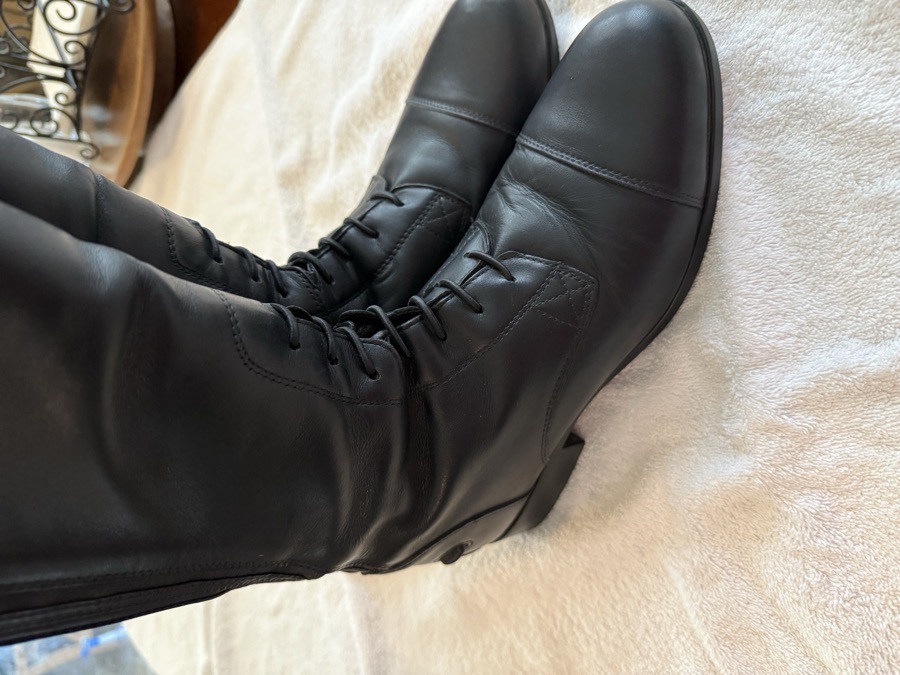 ARIAT Boots 9 Slim Calf Medium Height Contour II