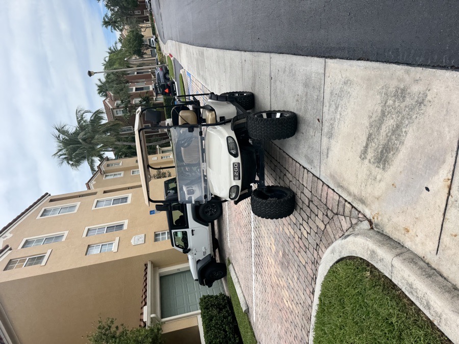 Golf cart to RENT in Wellington