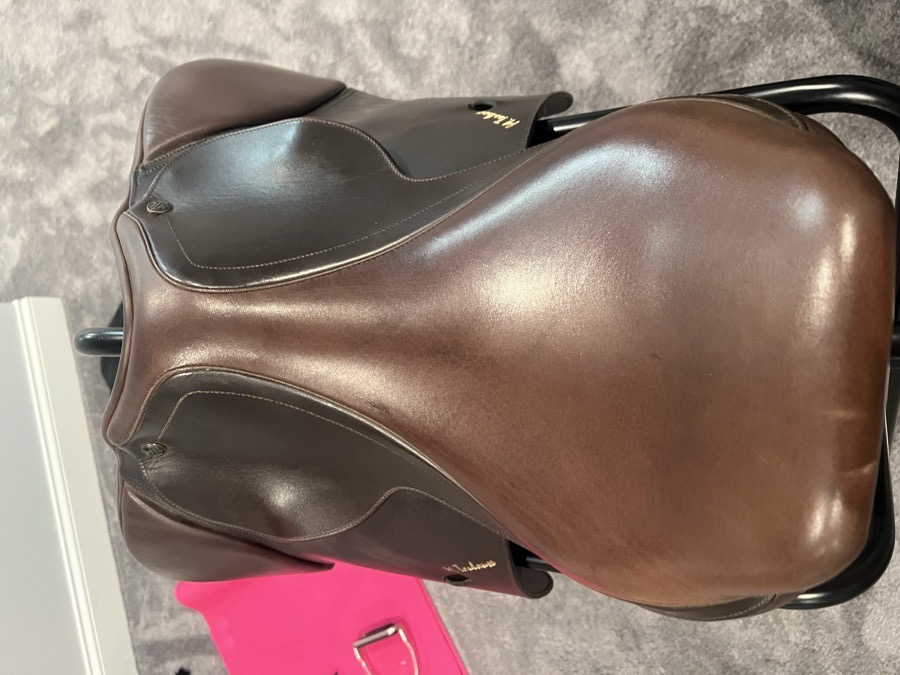 M Toulouse saddle 17”