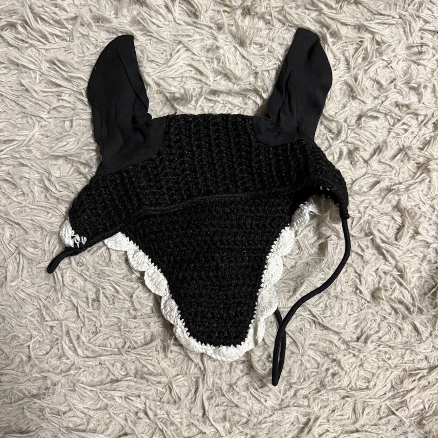 New Black/White Smartpak Horseback Riding Crochet Bonnet