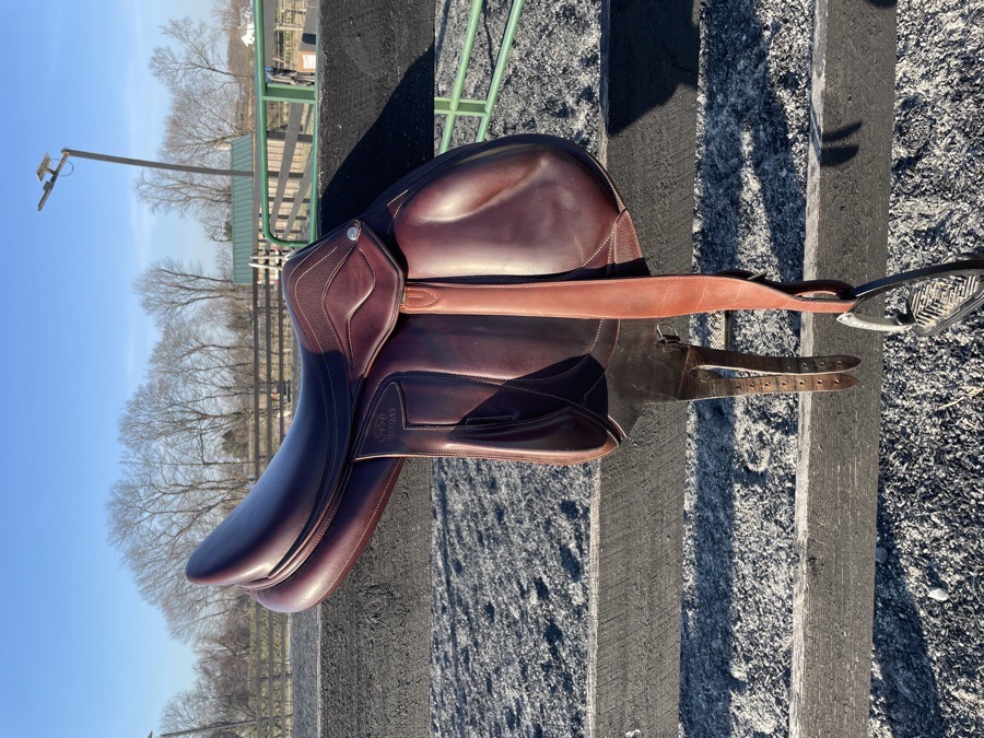 17.5 Chiberta Lab Devoucoux Saddle