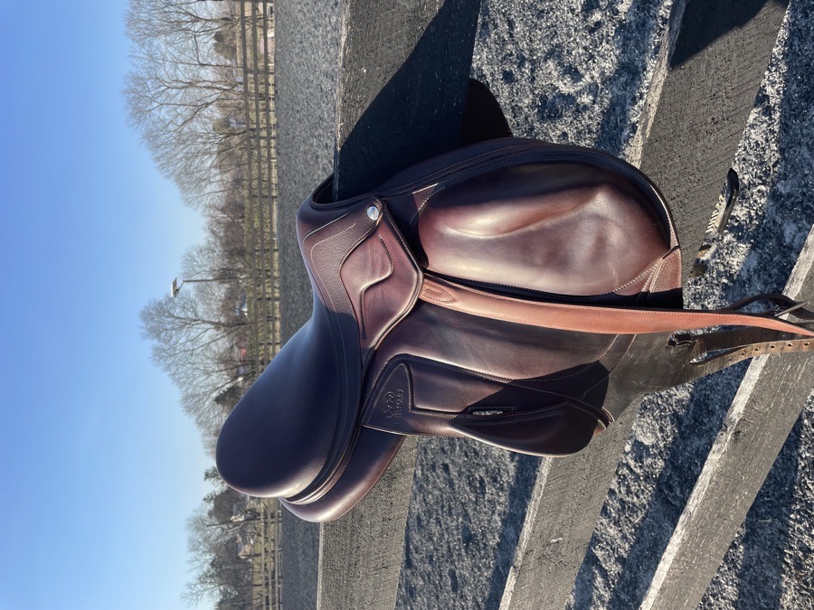 17.5 Chiberta Lab Devoucoux Saddle