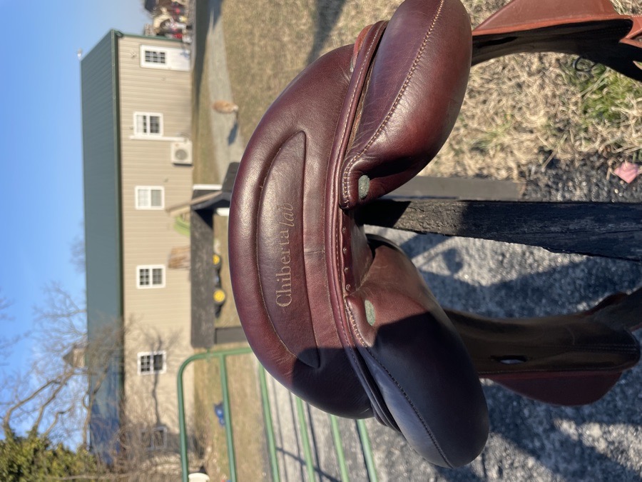 17.5 Chiberta Lab Devoucoux Saddle