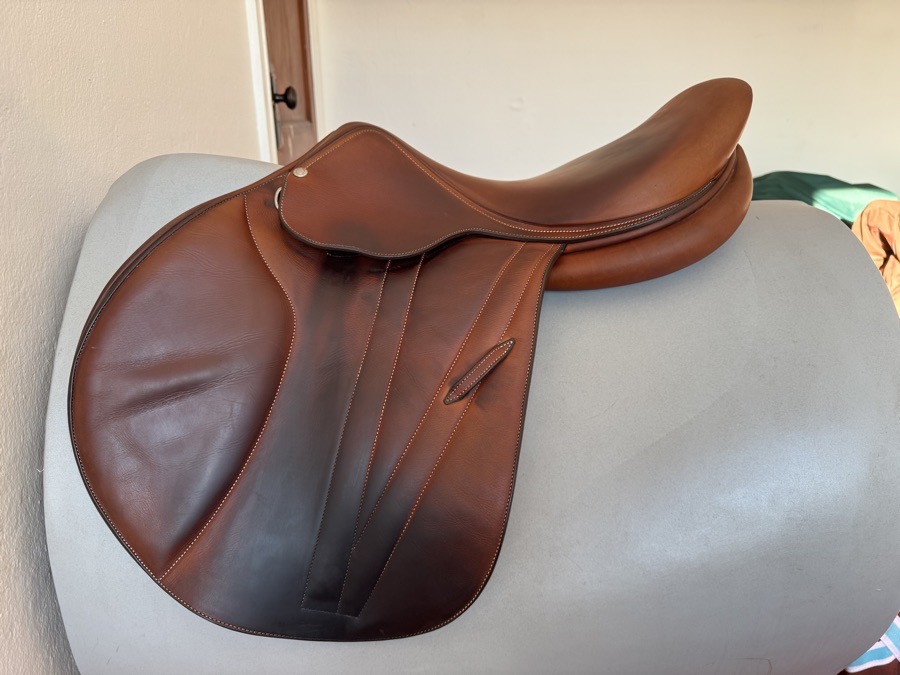18” 2020 Butet Premium Saddle - 3.25 Flaps - M Seat