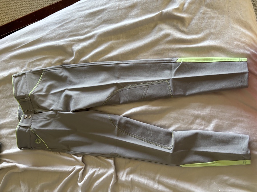 MAKE OFFER!! BRAND NEW Dover Wellesley size 24 breeches