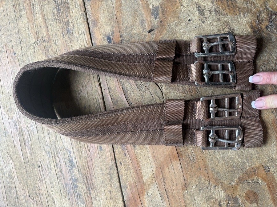 27” brown girth
