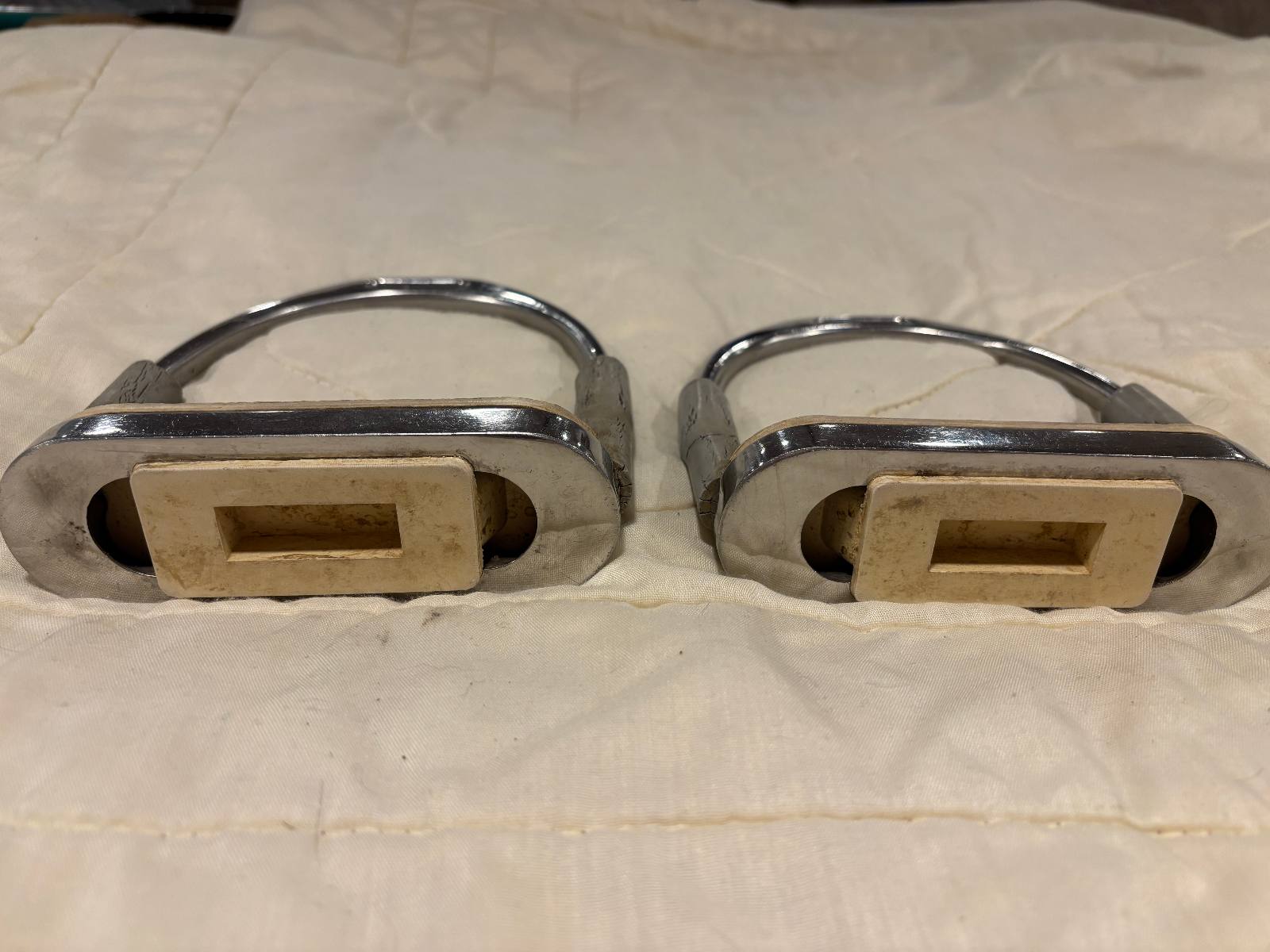 Flexible Stainless Steel Jointed Stirrup Irons