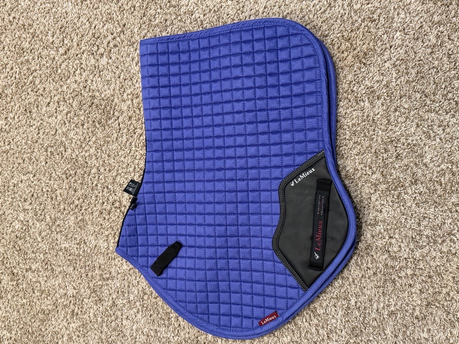 Suede Close Contact Square Saddle Pad