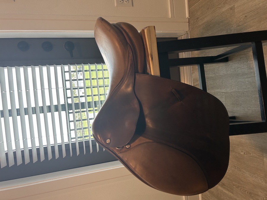 English Saddle