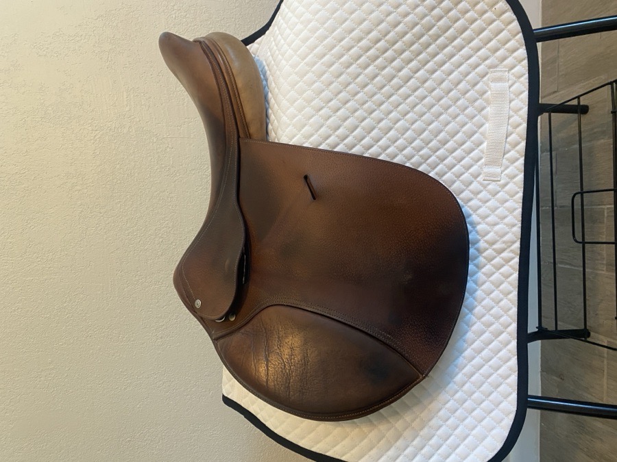 Custom Saddlery Saddle 