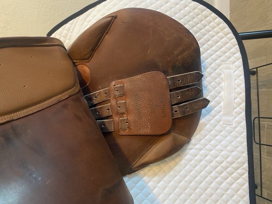 Custom Saddlery Saddle