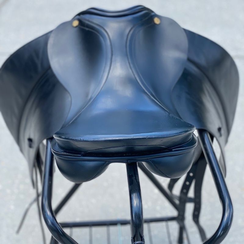 Albion Dressage Saddle