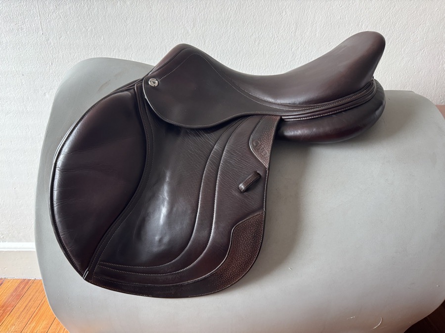 18” CWD SE02 Saddle - 4C - 2019 - PRO Panels - Full Buffalo