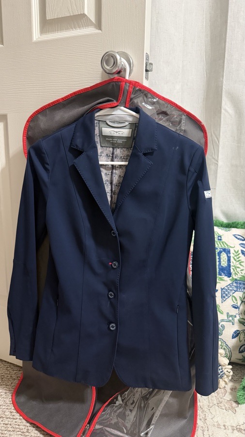 ANIMO Show Coat