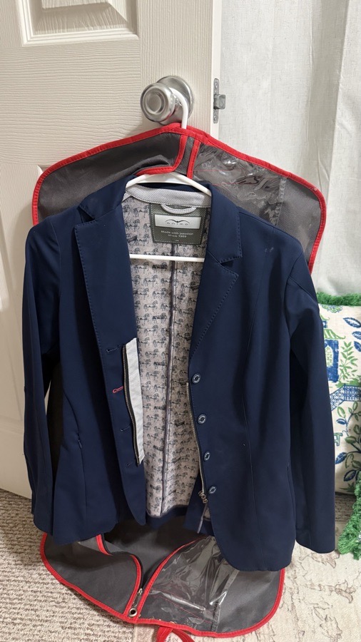 ANIMO Show Coat
