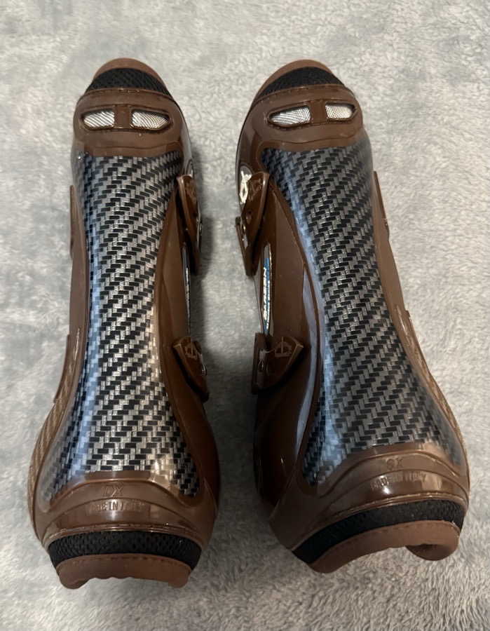 VEREDUS Front Boots